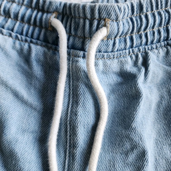 C&A Light Wash Denim Shorts Womens XL Soft Cotton Lyocell Pull On Drawstring - Picture 2 of 13